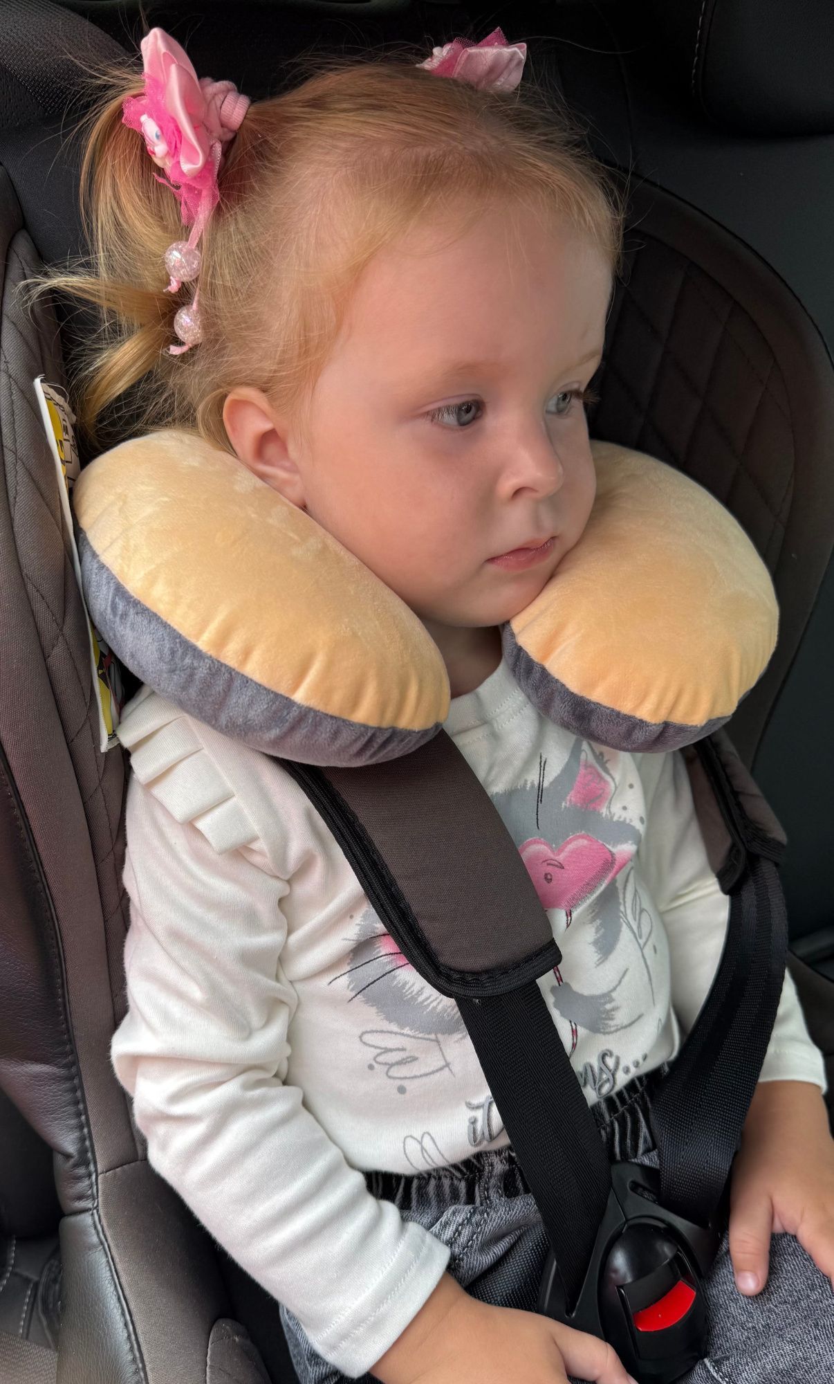 снимок Подушка на шею "рогалик" детская 27*22 персик, т.серый от магазина BIO-TEXTILES ОПТ